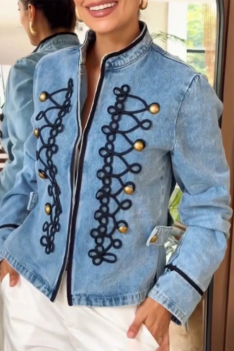 Women's Round Neck Spliced Woven Disc Flower Metal Buckle Decoration Casual Denim Jacket