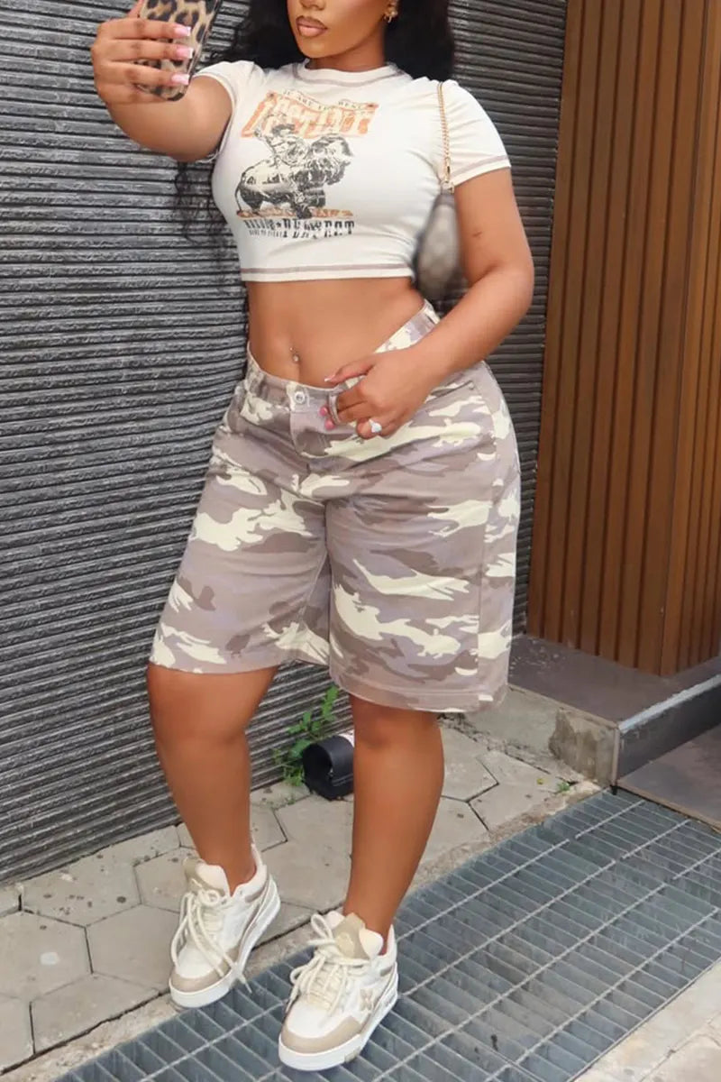 Women Round Neck Casual Printed Top or Camouflage Shorts