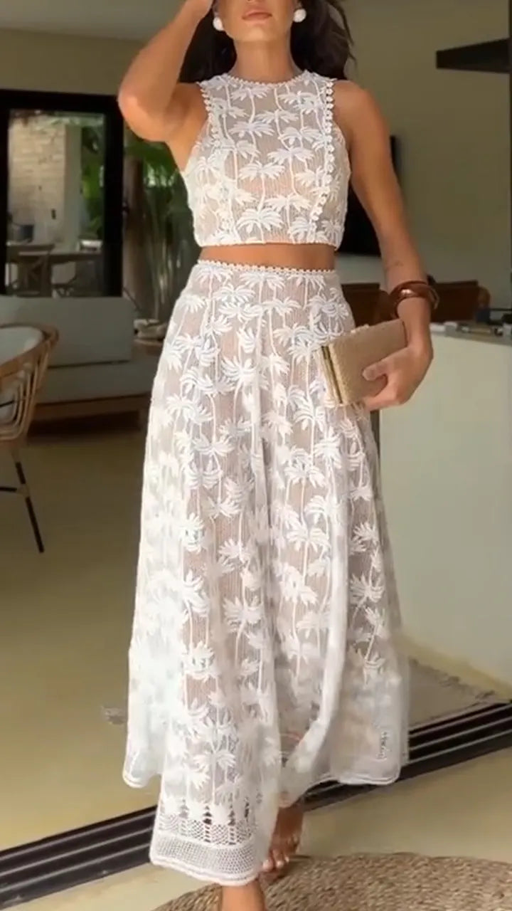 Women Round Neck Sleeveless Embroidered Pattern Top + Patchwork Half Skirt Vacation Casual Style Set