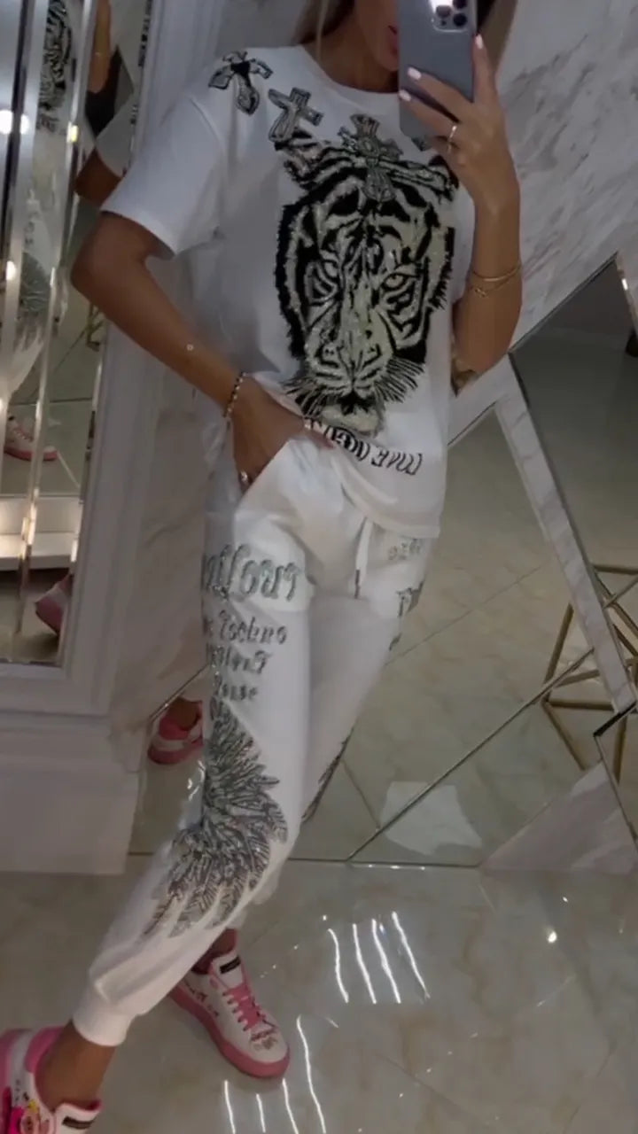Women Round Neck Rhinestone Pattern Casual Suit